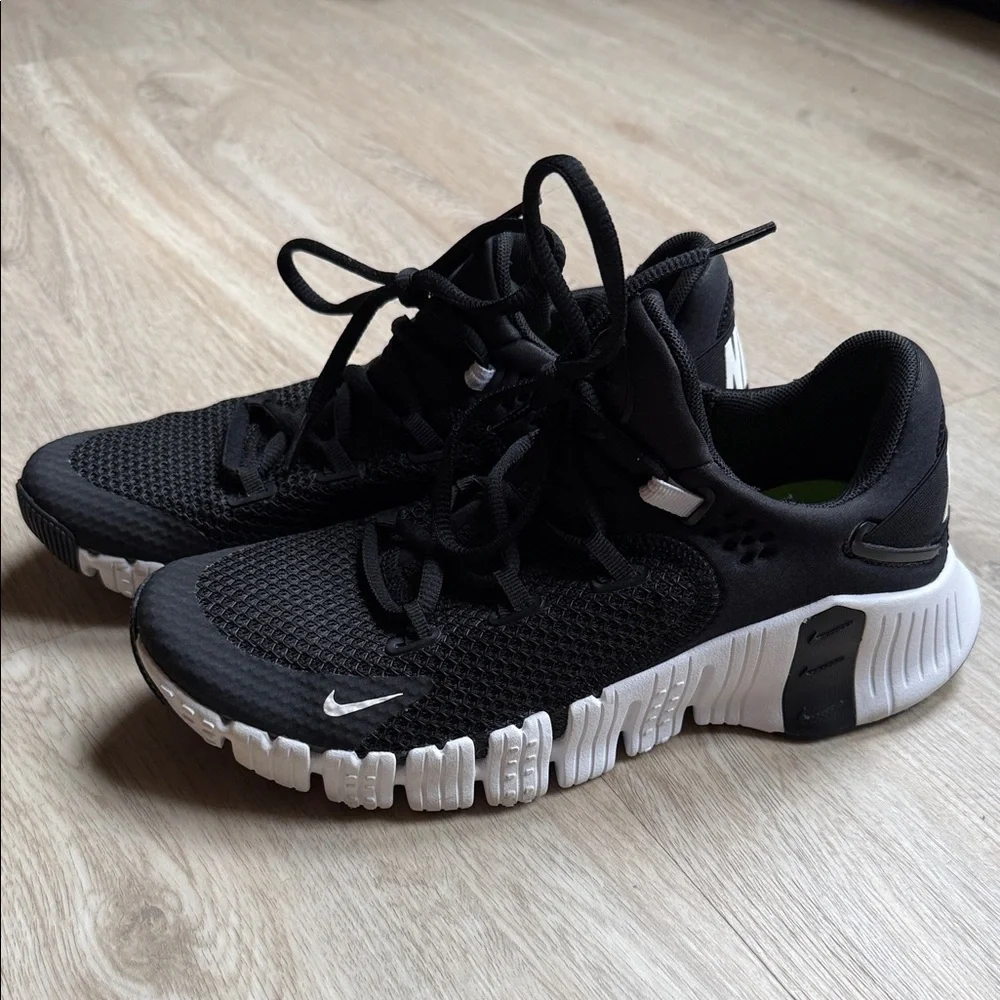 Nike Metcon size 8 - Picture 3 of 5